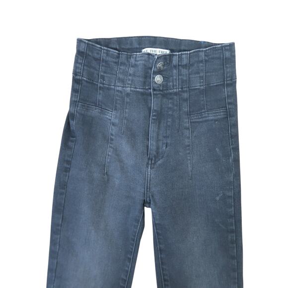 Free People We The Free Jayde Flare Jeans Black Denim 25 - Picture 2 of 6